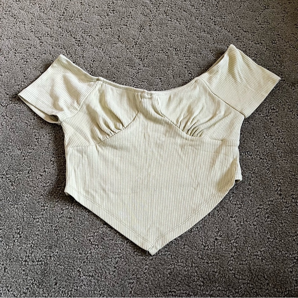 NWOT Women’s Tic Toc Cropped Ribbed Short Sleeve Top size Small in Light Yellow